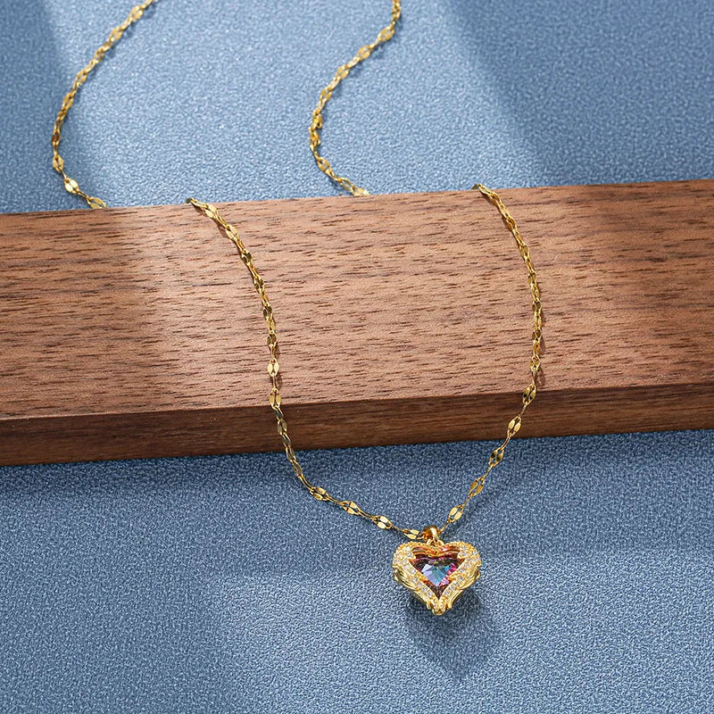 Collier cœur d'océan, pendentif zircone